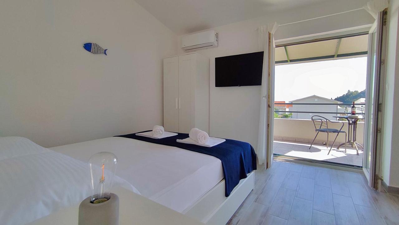 Apartmani Bodo Drvenik  Ngoại thất bức ảnh
