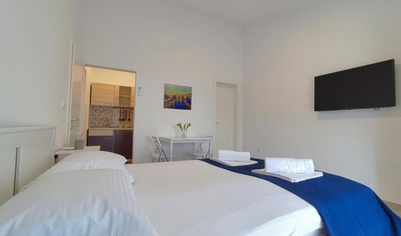 Apartmani Bodo Drvenik  Ngoại thất bức ảnh