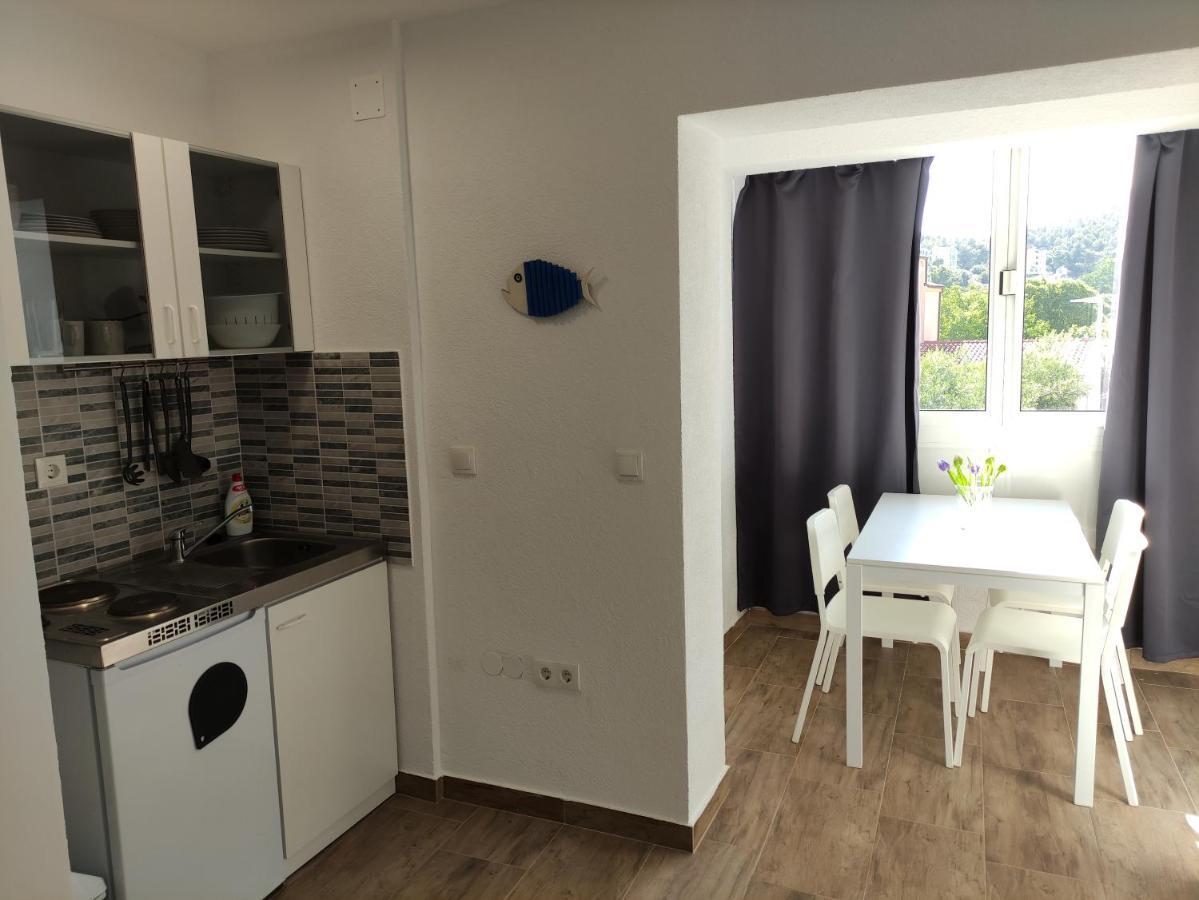 Apartmani Bodo Drvenik  Ngoại thất bức ảnh
